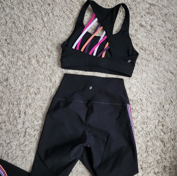 NWOT Peloton Workout Clothing Bundle - Small - Picture 3 of 11